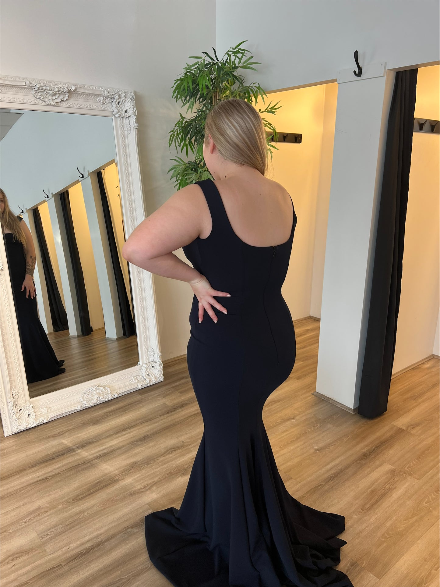 Elle Gown Navy