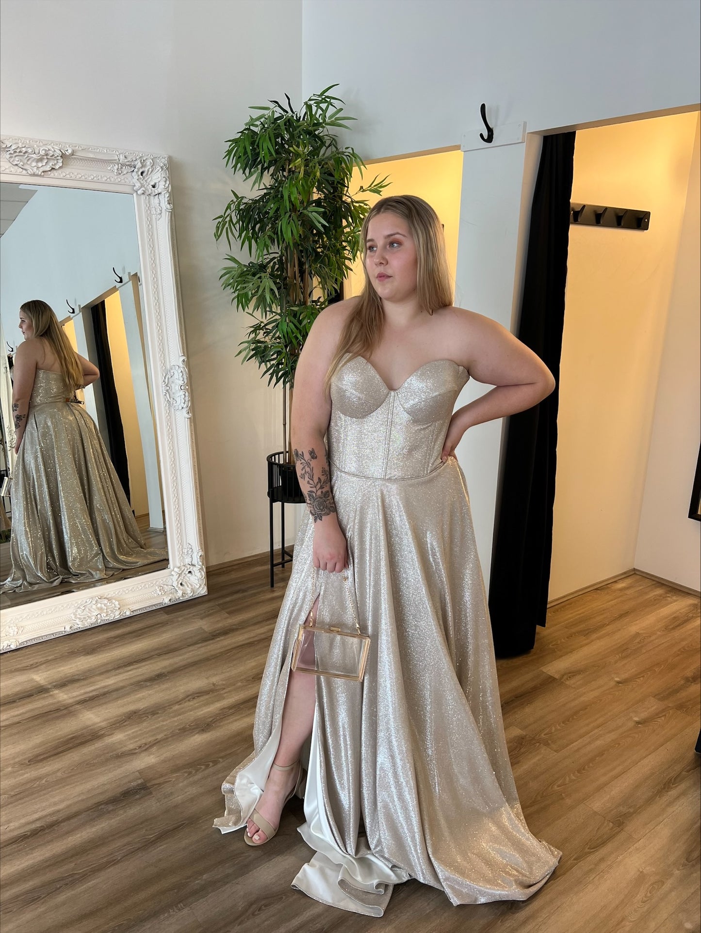 Madeleine Gown Champagne