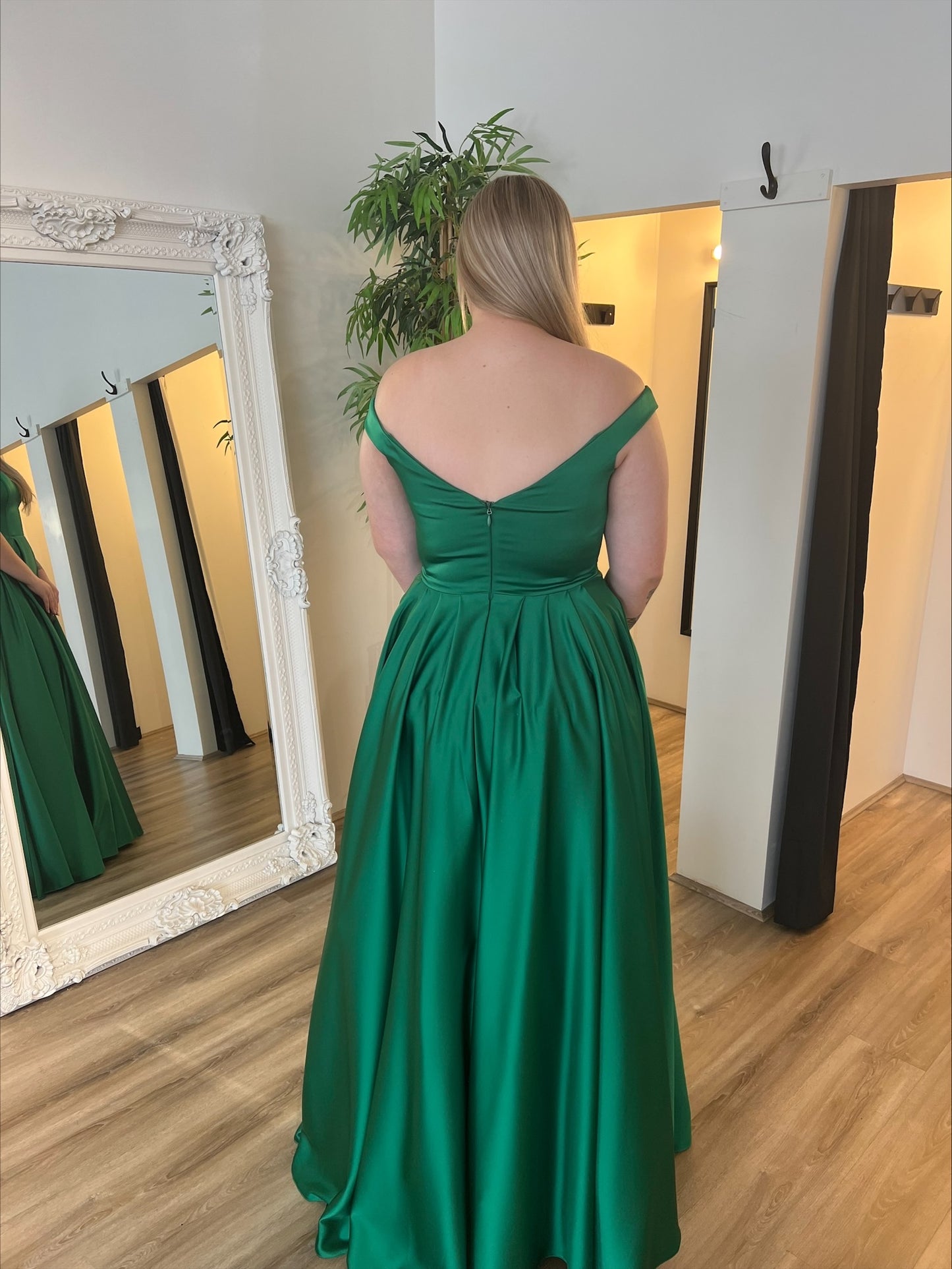 Bella Gown Emerald Green