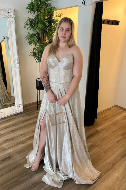 Madeleine Gown Champagne