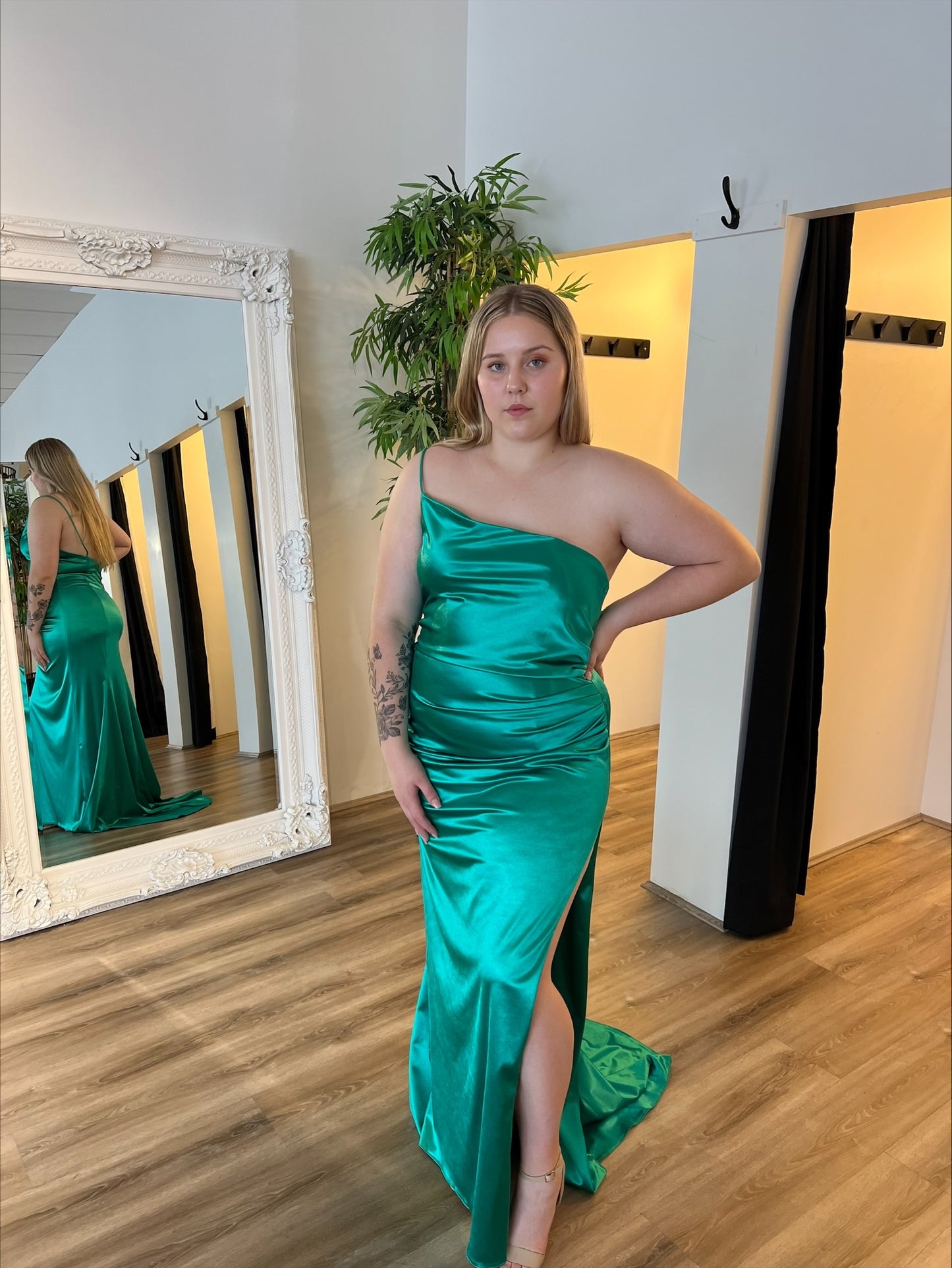 Scarlett Gown Emerald Green